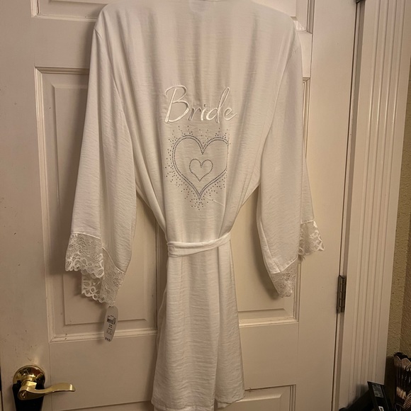 White Bride robe with lace trim size XL 14/16 - Picture 5 of 6